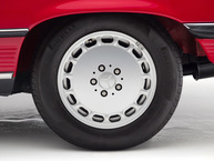 1989 Mercedes-Benz 560SL WPBBA48DXKA103846 Studio